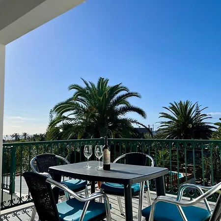Casa Caloura Lotus Deluxe & Apartment