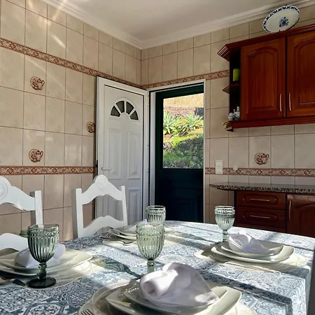 Casa Caloura Lotus Deluxe & *