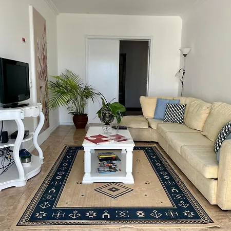 Casa Caloura Lotus Deluxe Accommodation&spa Lagoa (Azores)