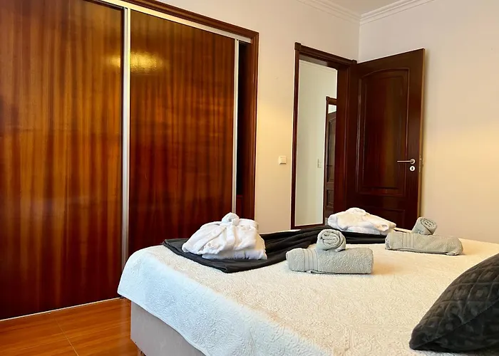 Casa Caloura Lotus Deluxe & Apartamento