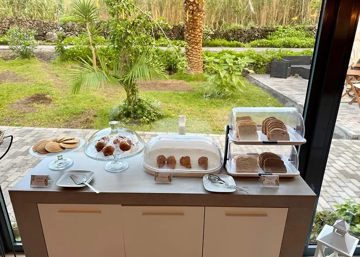 Casa Caloura Lotus Deluxe & Apartamento Lagoa (Azores)