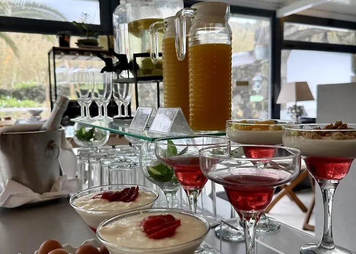 Casa Caloura Lotus Deluxe & Apartamento